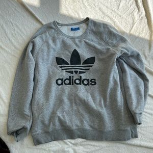 Oversized Adidas Crewneck sweater